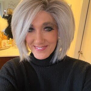 Stylish Platinum Blonde Women's Wig